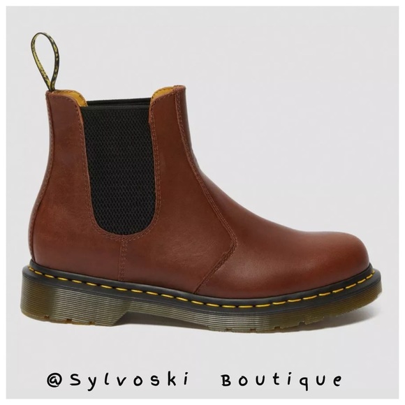 ?DR MARTENS 2976 Classico Leather Chelsea Boots NWT